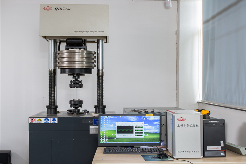 KÕRGSAGEDUSE-VÄSIMUSE TESTIMISMASIN